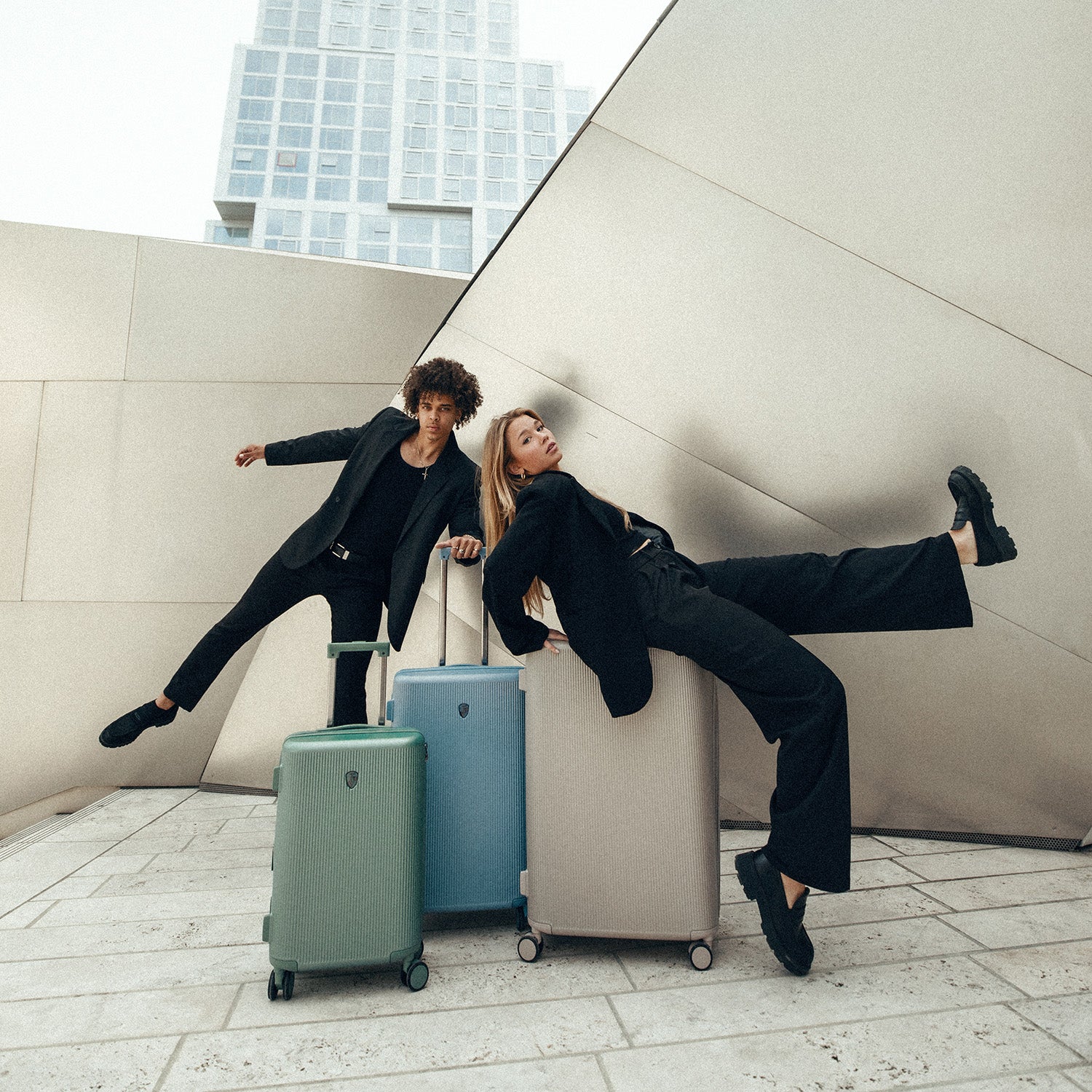 Earth Tones 3 Piece Luggage Set | Spinner Luggage - Image 44