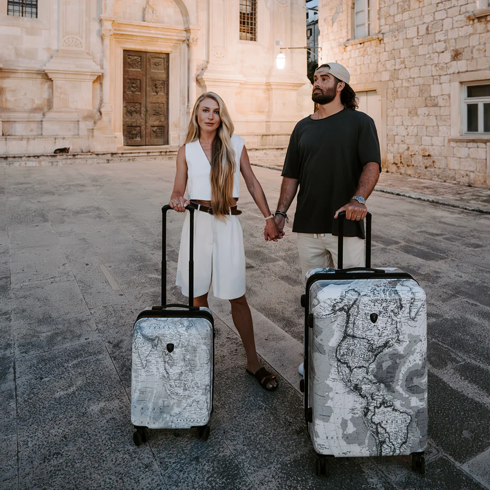 Journey 3G Fashion Spinner® 30 Inch Luggage - Image 12