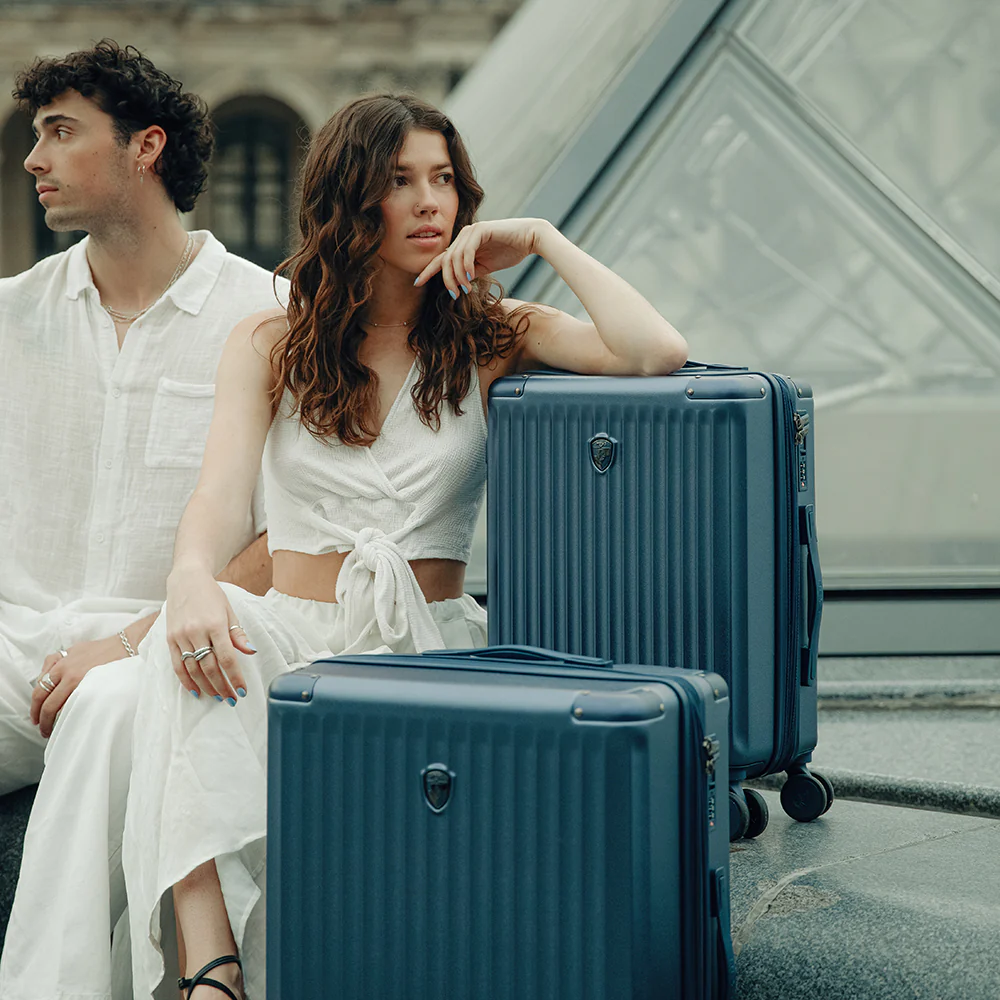 Luxe 21 Inch Carry-on Luggage - Image 32