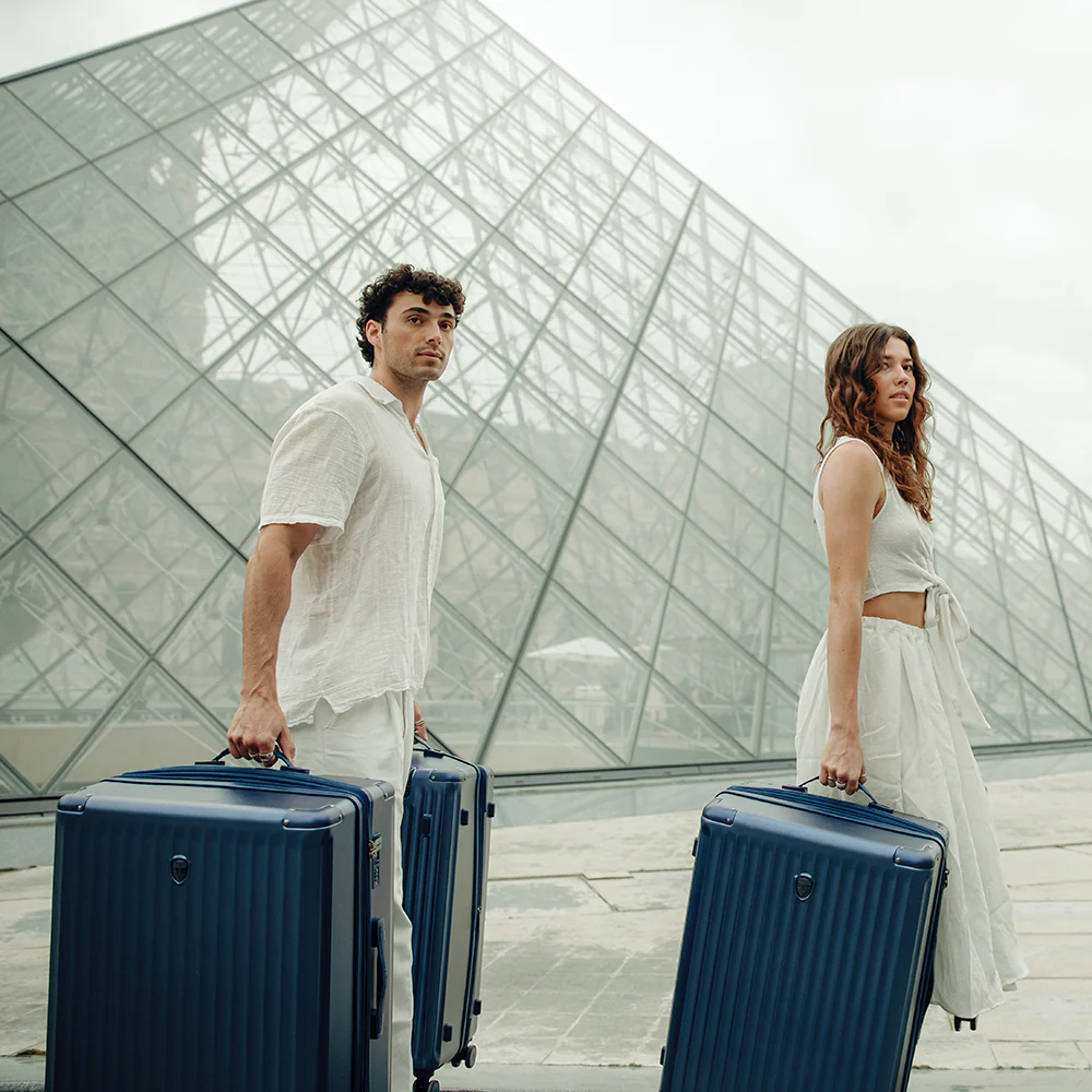 Luxe 26 Inch Luggage - Image 41