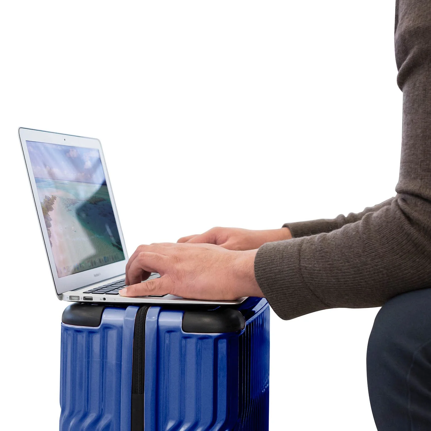 Tekno 21 Inch Carry-on - Blue - Image 13