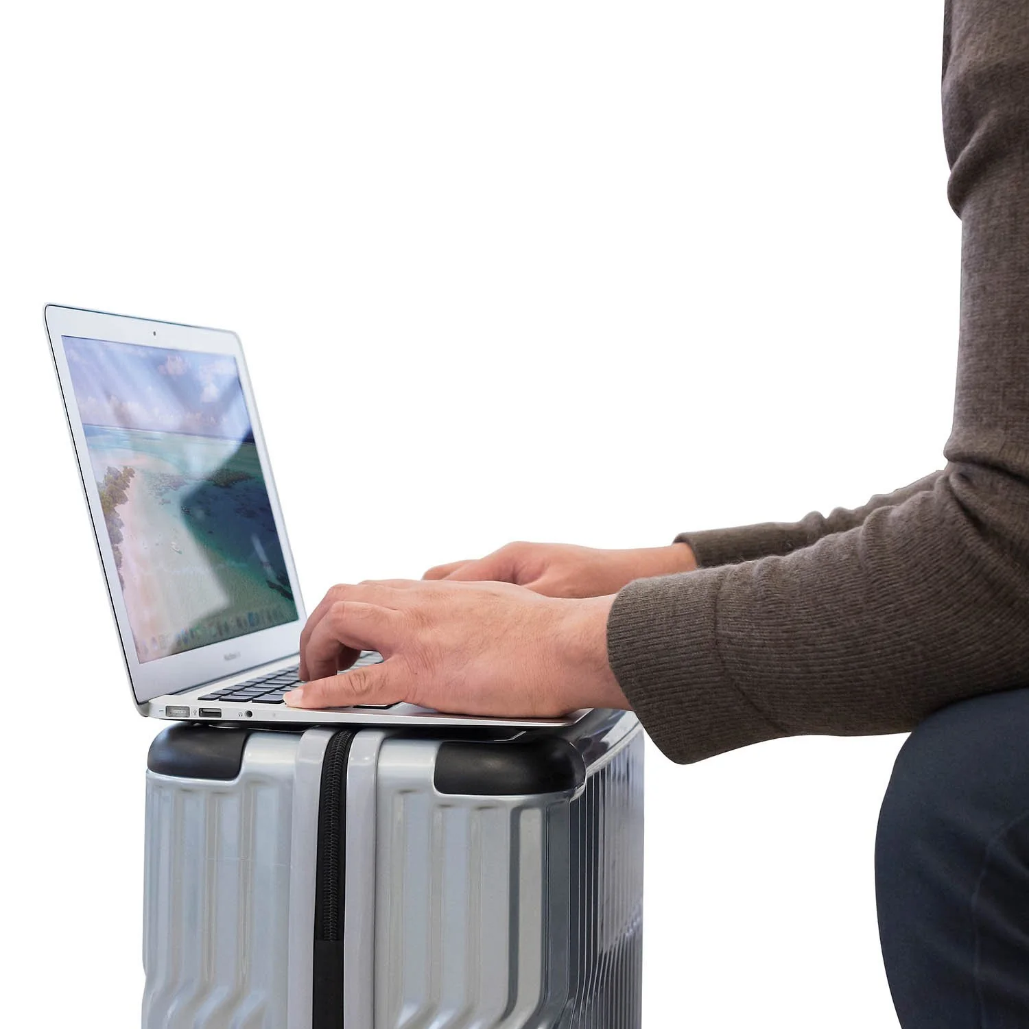 Tekno 21 Inch Carry-on - Silver - Image 13