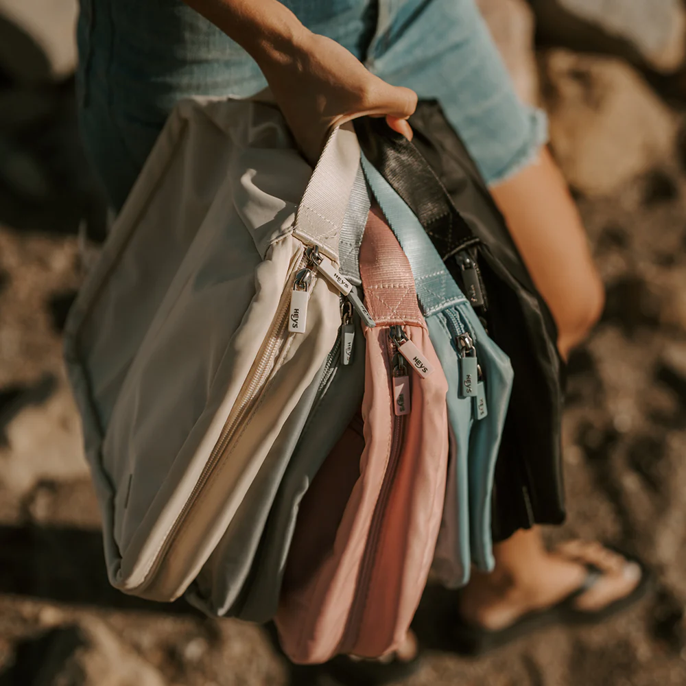 The Basic Toiletry Bag - Image 33