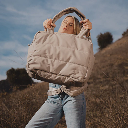 The Puffer Personal Bag - Atmosphere - Image 10