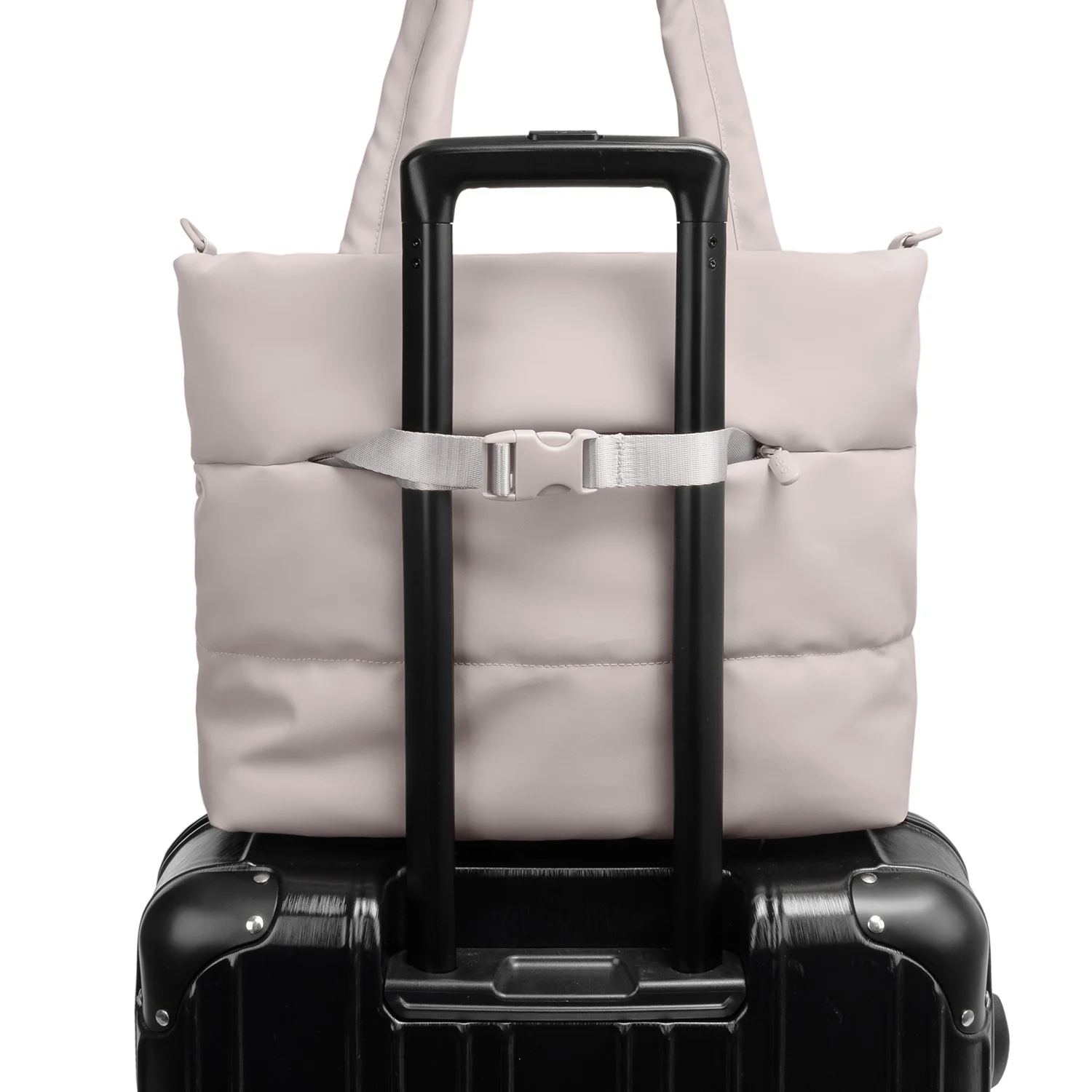 The Puffer Tote Bag - Atmosphere - Image 7