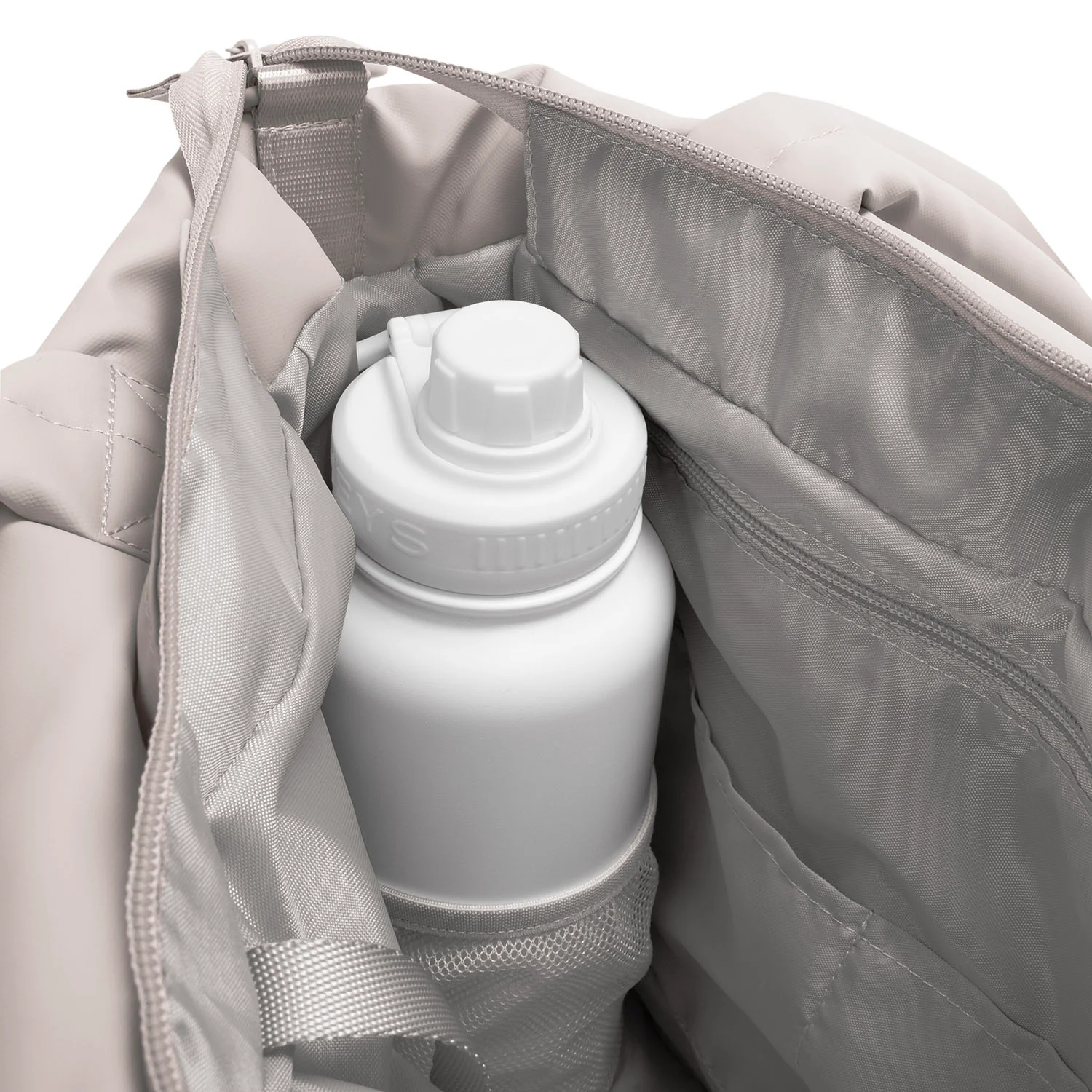 The Puffer Tote Bag - Atmosphere - Image 8