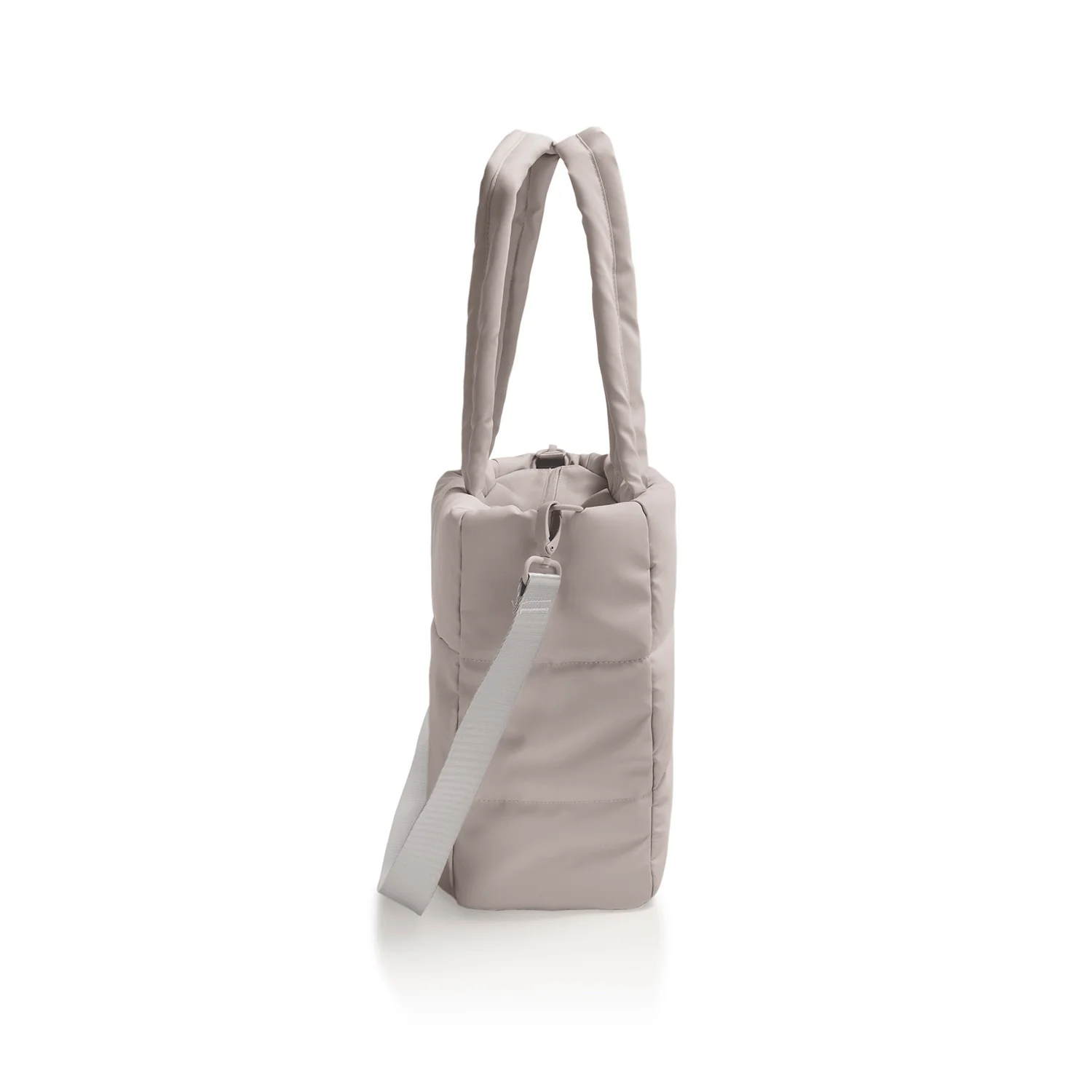 The Puffer Travel Tote - Atmosphere - Image 9