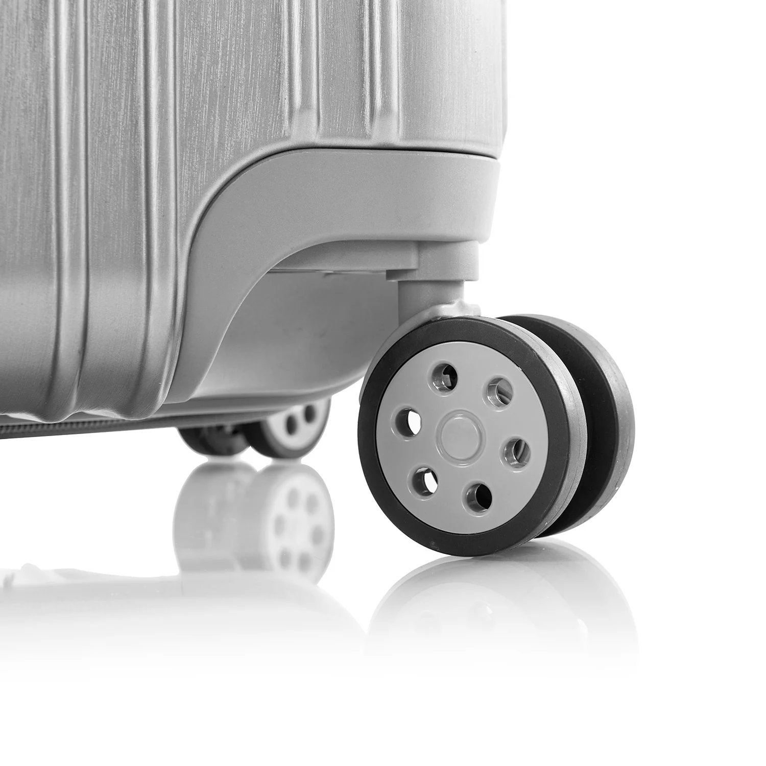 Xtrak 26 Inch Luggage - Image 65