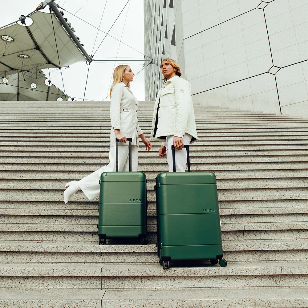 Zen 30 Inch Luggage - Image 55